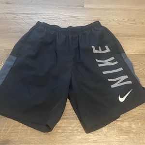 Nike Men’s Flexible Challenger Short